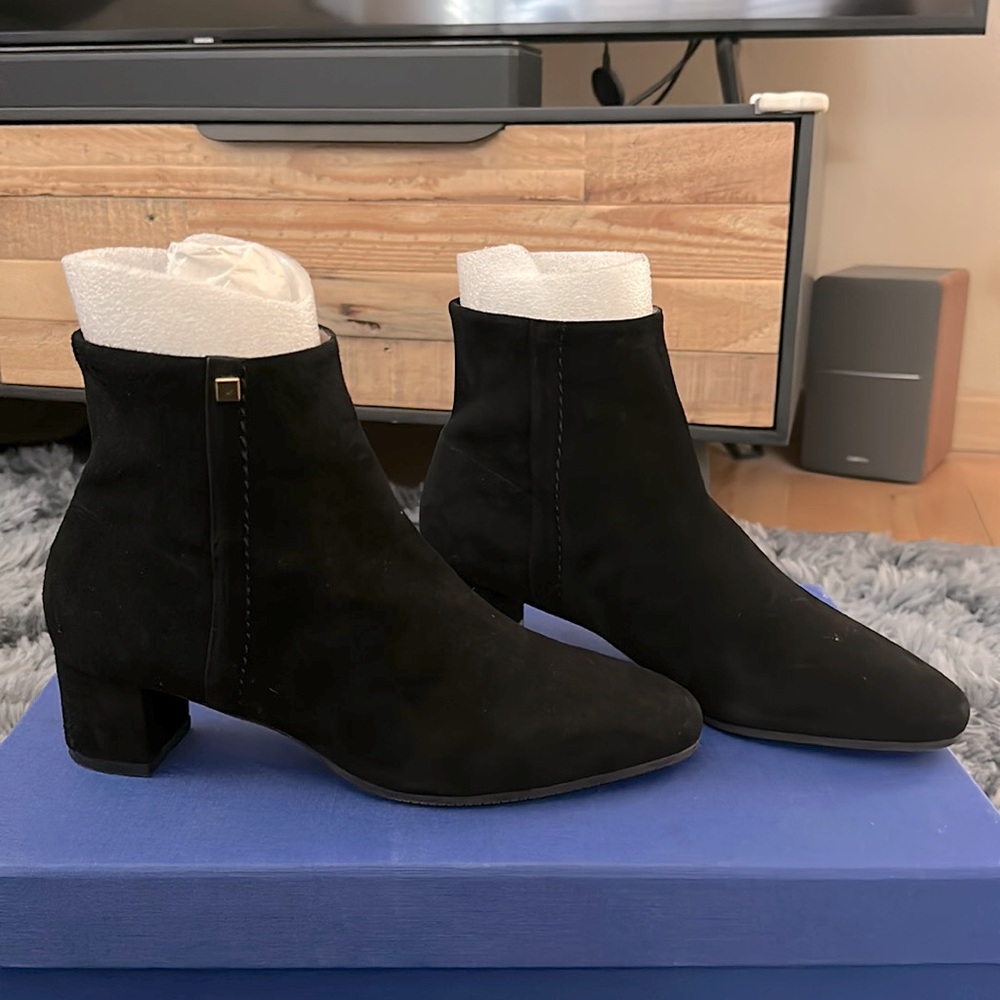 Stuart Weitzman brand new ankle bootie, solo 45, Size 7.5. Black Suede